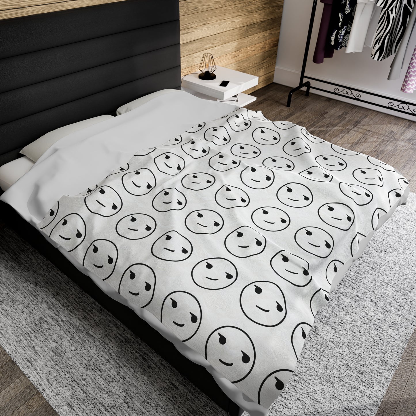 Smirk Velveteen Plush Blanket